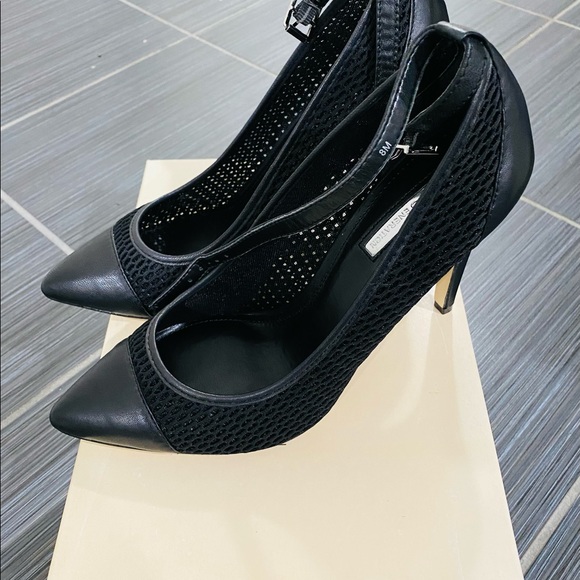 BCBG Heels Pumps - Picture 2 of 4